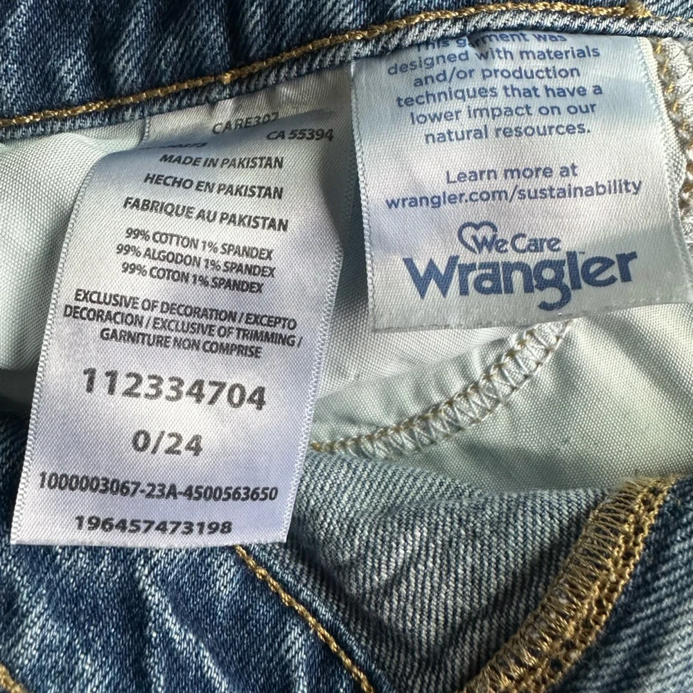 Wrangler Distressed Blue Jean‎ Shorts women size 24
